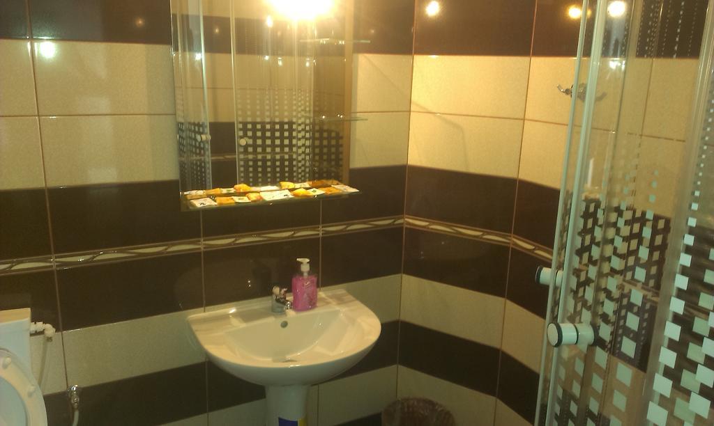 Pensiunea Alex Si Tedi Horezu Camera foto